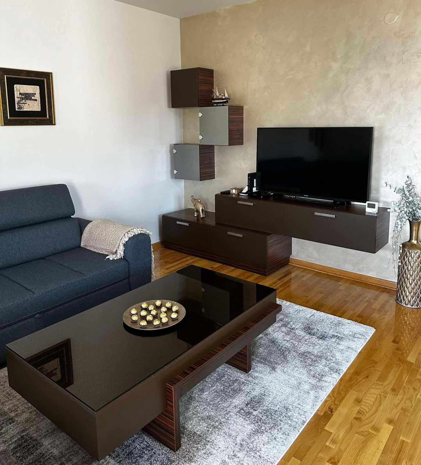 L&D Apartman Kruševac Zewnętrze zdjęcie